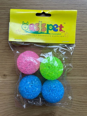 Pet balls new, pack of 4 with bell