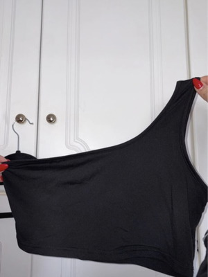 Black one-shoulder top Shein like new, size M