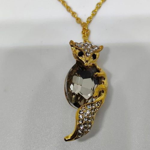 Fox Pendant Necklace like new, gold color with stones