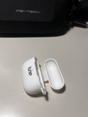 Tune Silicon Case for Apple AirPods 2 Pro White new