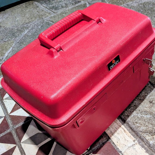 Delsey toiletry bag used with key, red, multiple compartments