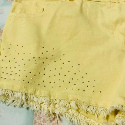 Ghisleri shorts like new, size M, yellow