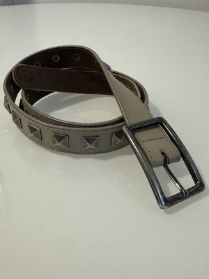 Manoukian leather belt with studs size 80, like new, beige