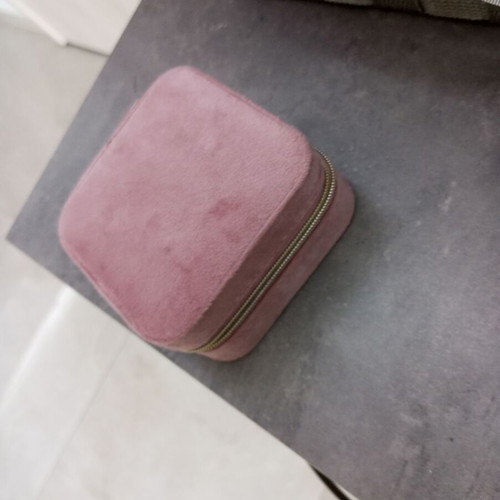 Jewelry box used, pink, 9x9 cm
