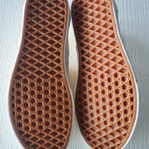 Vans Asher Slip On used athletic shoes size 37, white and yellow