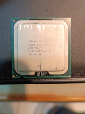 Intel Core 2 Quad Q6600 CPU used without cooler