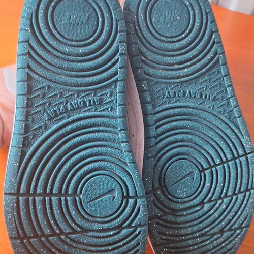 Nike kids sports shoes size 29.5 like new, white