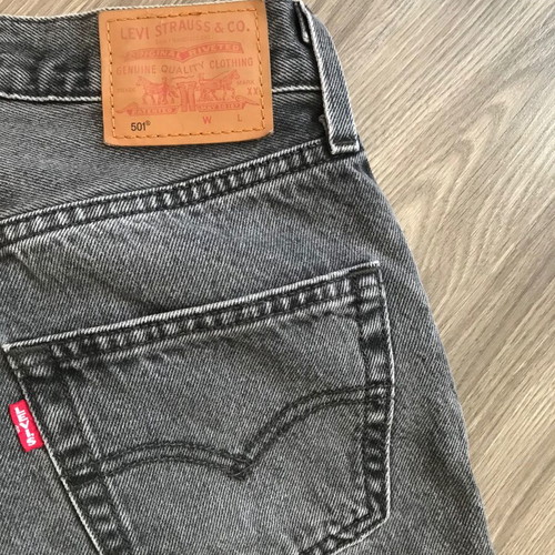 Levi’s 501 ‘90s jeans new, gray, size 23/30 XS