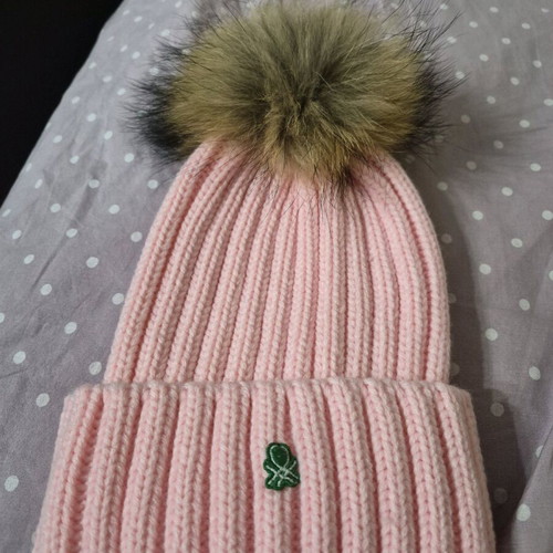 Benetton hat new pink with removable pompom