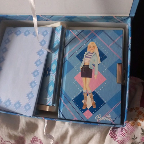 Barbie 90's stationery set like new with diary and accessories