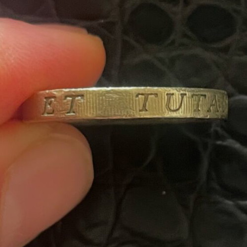One Pound 1983 coin used, rare British collectible