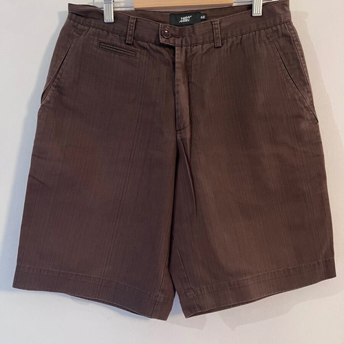 New Man bermuda shorts like new, brown, size L