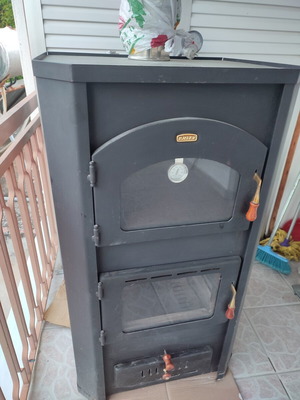 Prity FG W20 Wood Stove with Radiator Connection and Oven used
