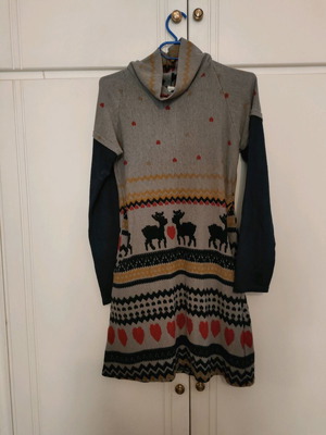 Elastic cotton dress used, size M, with deer and heart pattern