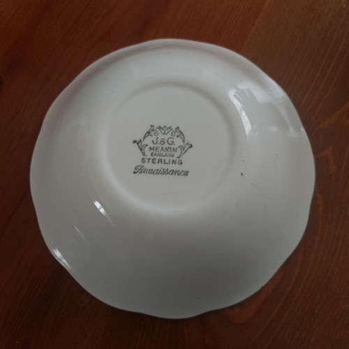 J&G Meakin Sterling Renaissance Vintage Bowl 15 cm like new