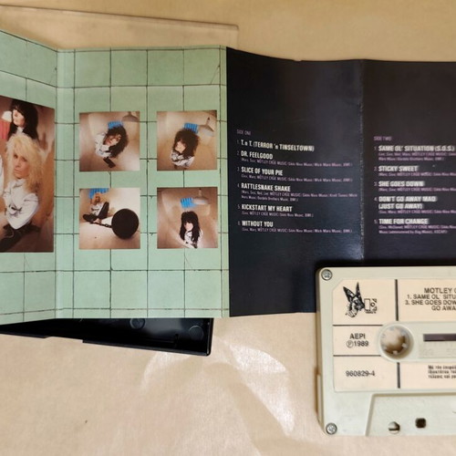 Motley Crue Dr. Feelgood cassette tape like new, rare 1989 Greek pressing