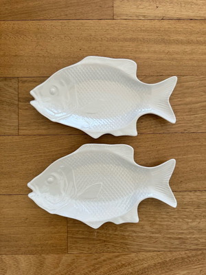 Porcelain serving platters new fish-shaped set of 2