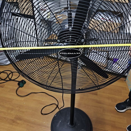 Professional floor fan 210W like new, 65cm diameter, 3 metal blades