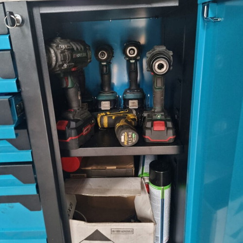 Bulle Tool Cabinet with 7 Drawers and Side Compartment like new