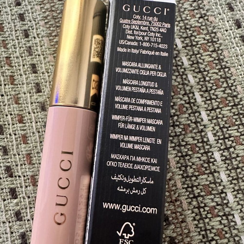 Gucci L'Obscur mascara for length and volume