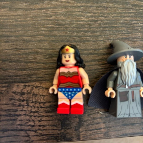 Figures like new, pack without Thor