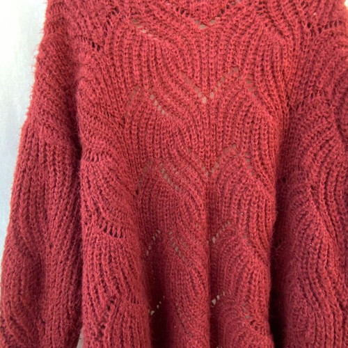 Wool cardigan used wine color size L brand Only with small hole