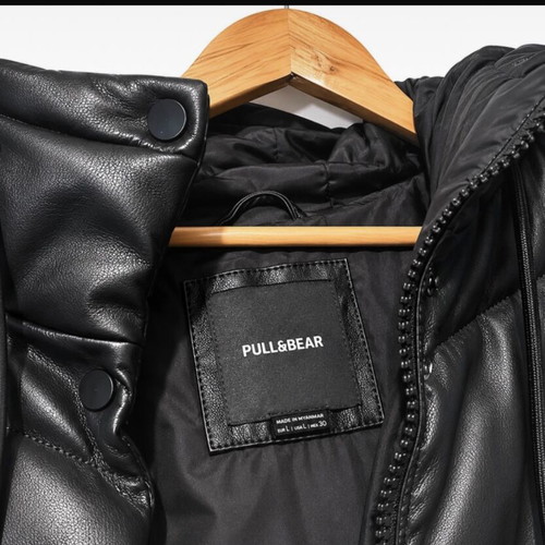 Pull & Bear thick jacket like new, black, size L