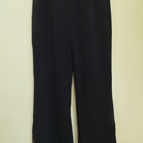 Black pants like new with buttons at the hem