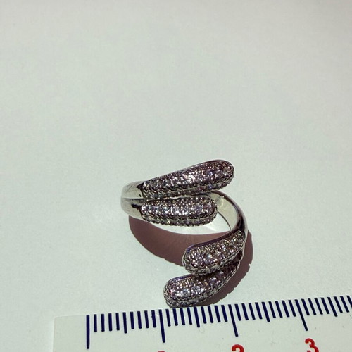 Vintage platinum plated ring with white zircon, adjustable size, like new