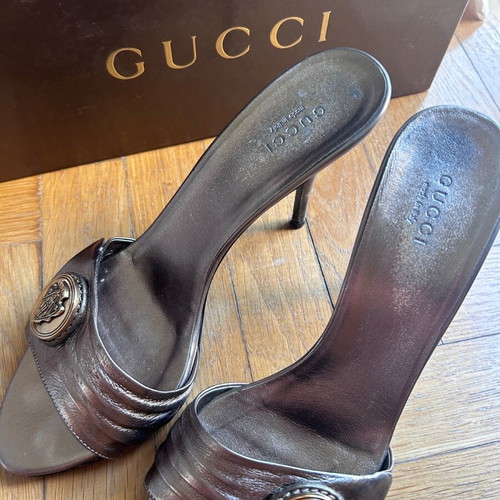 Gucci leather sandals like new, size 37, bronze with gold detail