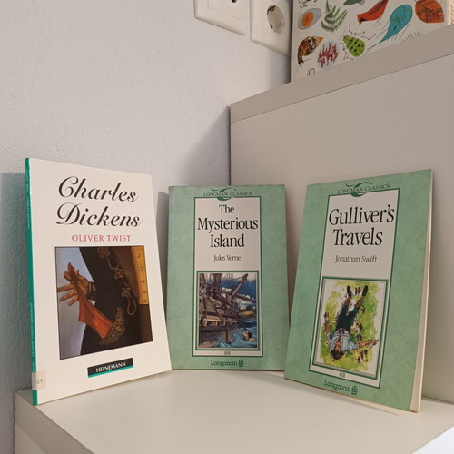 English classic readers pack of 3, new condition