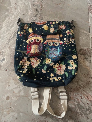 Τσάντα backpack πλάτης σαν καινούργιο, πολύχρωμη με σχέδιο κουκουβάγιες