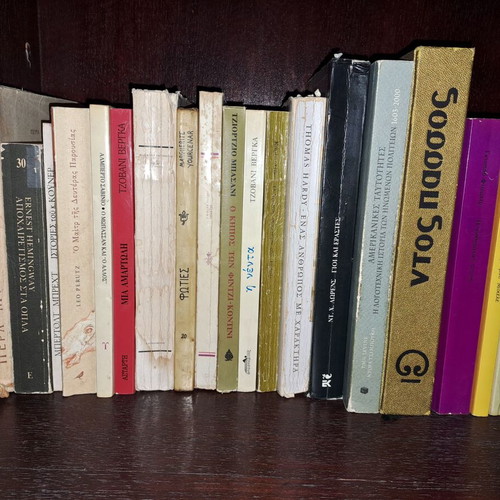 Foreign literature books used, pack of 50