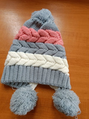 Knitted hat like new