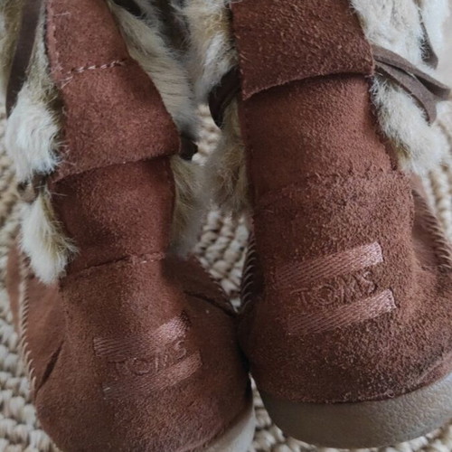 Toms boots like new, suede with fur, size 39, beige brown