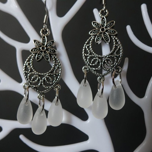 Handmade earrings new, white and silver, 4 cm height