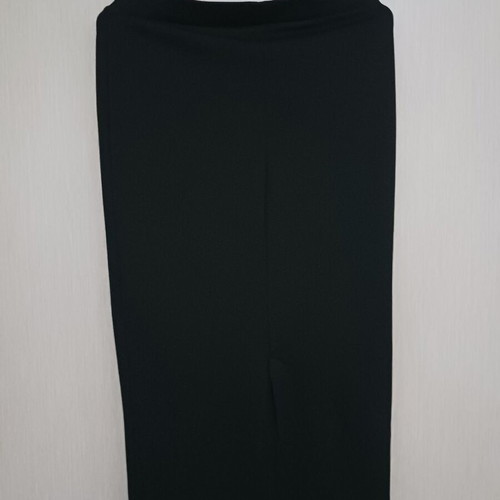 Stradivarius midi skirt black size L like new