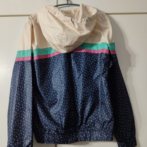 Pull & Bear windbreaker medium like new, colorful