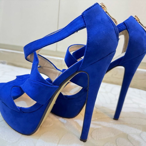 Blue platforms size 37 mint condition, 15 cm heel