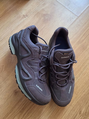 Lowa Gorgon Gore Tex shoes new, size 41.5, waterproof