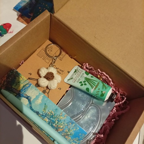Gift set with skincare and stationery products, new