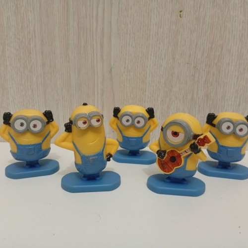 Nestle Minions figure set used, Despicable Me characters
