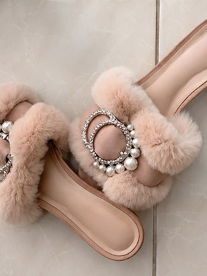 Galleria di Scarpe leather mules with fur and pearls size 39 like new
