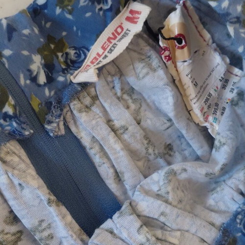 Mini skirt with floral print new, size M, blue and brown