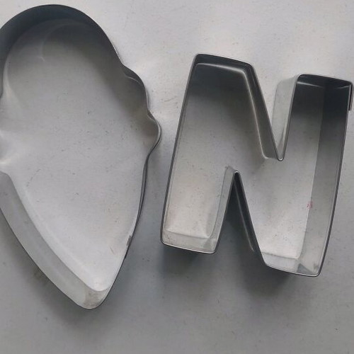 Metal cookie cutters set for biscuits and fondant like new