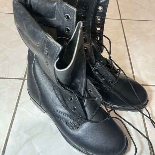 Military boots new, size 38, unworn