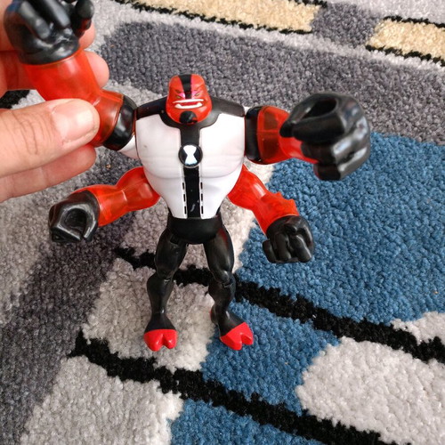 Ben10 figure like new