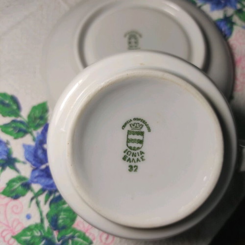 Vintage Ionia porcelain coffee cups like new, set of 4