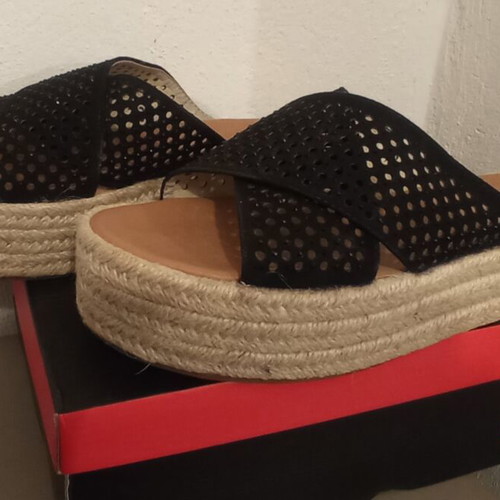 Exe flatforms black suede size 39 like new