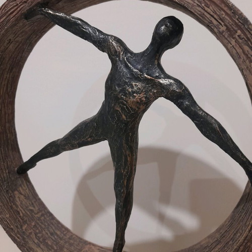Decorative set 2 people on wheel like new